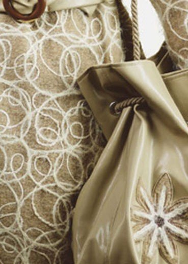 Decorate with yarn couching