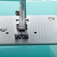 Macchina per cucire meccanica singer simple 3223 green - immagine 6