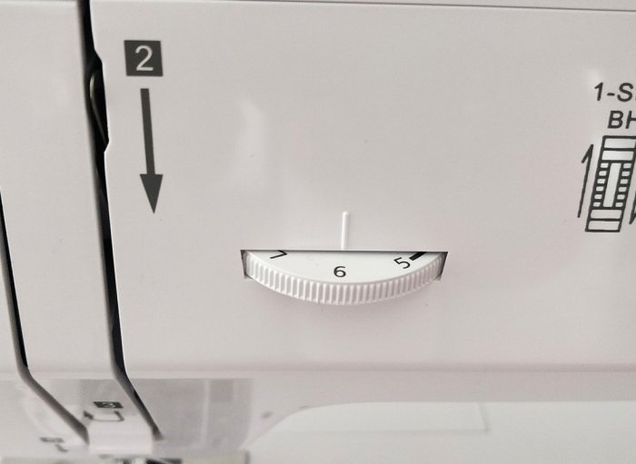 Necchi n986 tensione - creattivamente Necchi n986 - immagine 6