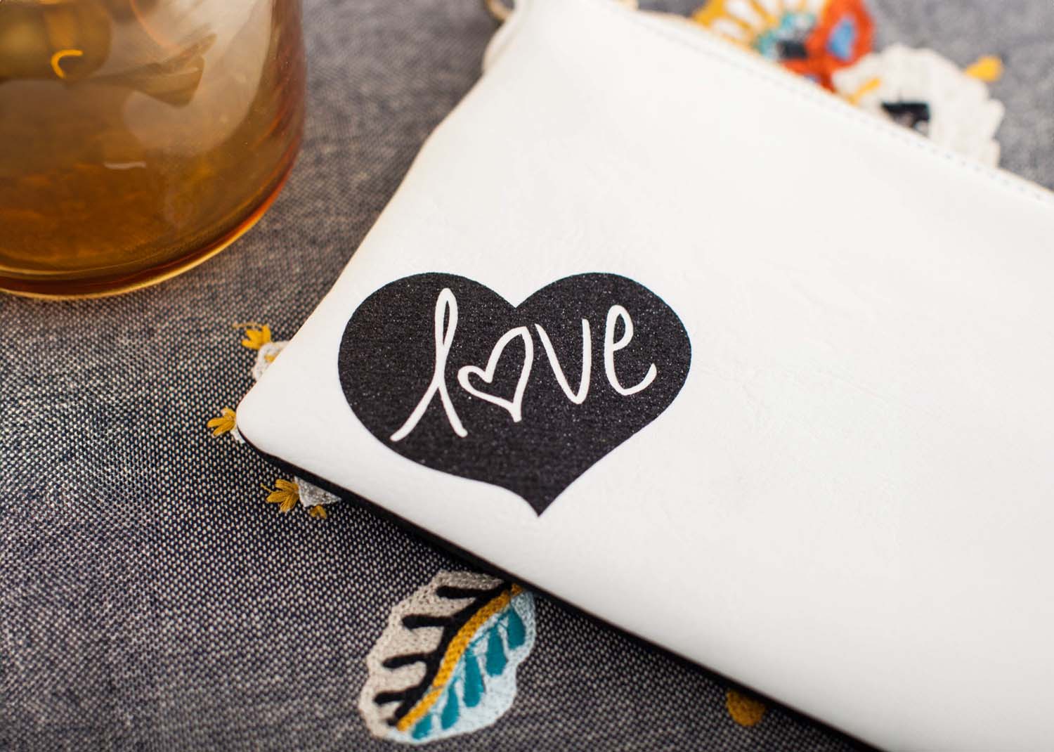 Cricut iron-on glitter nero 30,5cmx1,52m - immagine 4