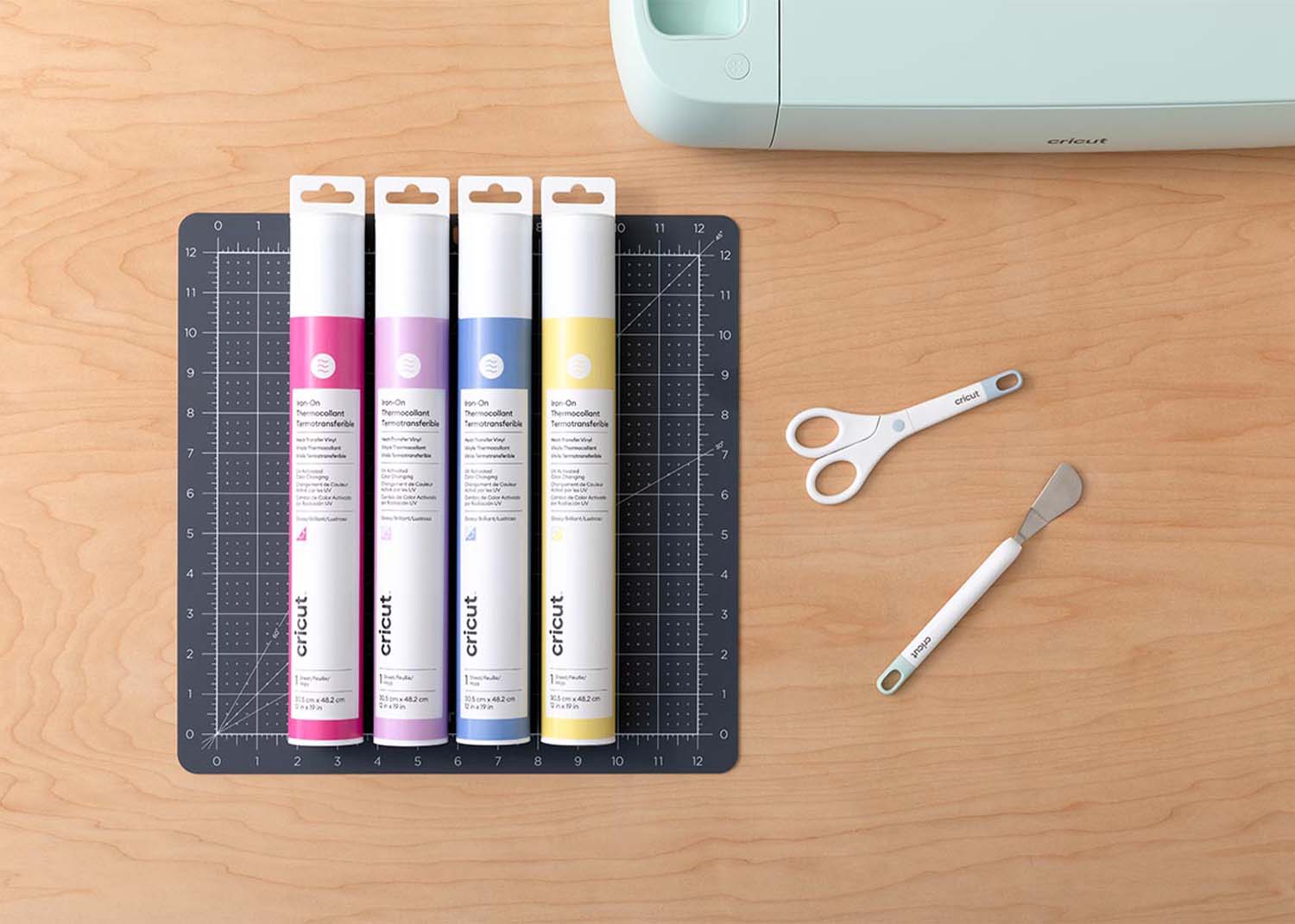 Cricut termoadesivo cambia colore con i raggi uv bianco-blu 30,5cmx48,2cm - immagine 5